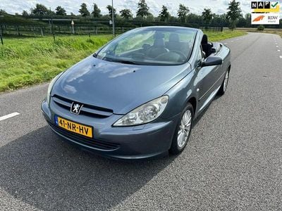 Grijs Occasion 2004 Peugeot 307 CC Cabriolet | € 1.499 (Goede deal)
