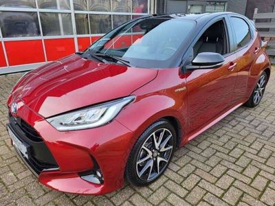 tweedehands Toyota Yaris 1.5 Full Hybrid Launch EditionCVT-autm 5dr Bi-Tone