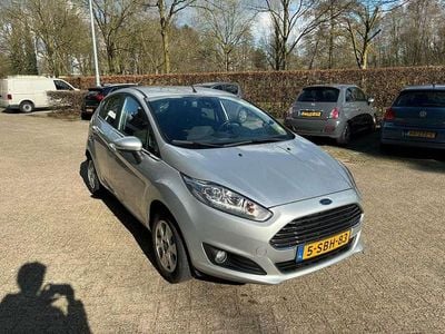 Grijs Gebruikt 2013 Ford Fiesta Titanium Hatchback | € 4.750 (Goede deal)