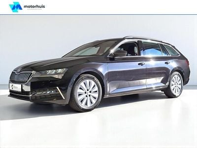 Zwart Occasion 2022 Skoda Superb Business Line Stationwagen | € 25.940 (Iets duurder)