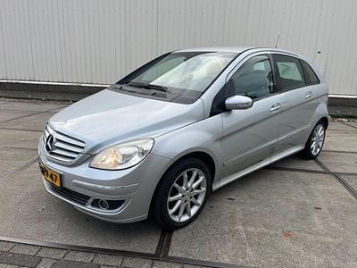 Mercedes B200