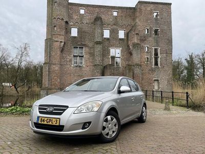 tweedehands Kia Ceed Ceed /ZEER NETJES 1.6 CRDi Business Ed Navi PDC Cruise