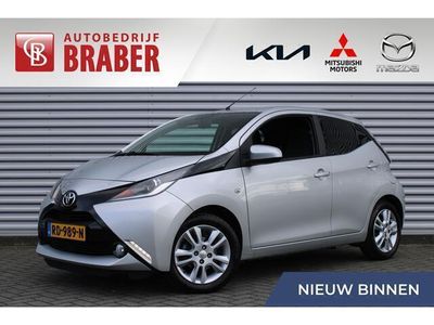 tweedehands Toyota Aygo 1.0 VVT-i x-joy | Airco | 15" LM | Camera | Android auto/Apple car play | Cruise | Navi |