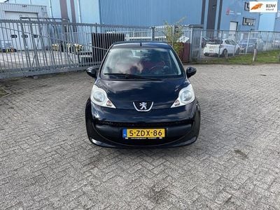 Zwart (metallic) Gebruikt 2007 Peugeot 107 Hatchback | € 1.999 (Eerlijke prijs)