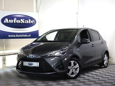 Grijs Gebruikt 2017 Toyota Yaris Design Hatchback | € 12.441 (Goede deal)