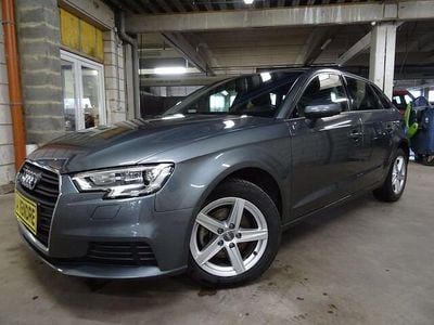 Grijs Occasion 2017 Audi A3 Ambition Sedan | € 16.950 (Eerlijke prijs)