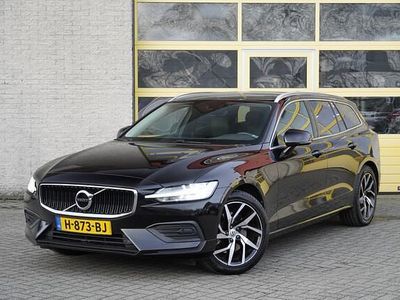 Zwart Occasion 2020 Volvo V60 Momentum Stationwagen | € 20.950 (Eerlijke prijs)