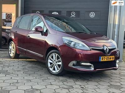 Rood (metallic) Occasion 2013 Renault Scénic III Privilege MPV | € 2.995 (Super prijs)