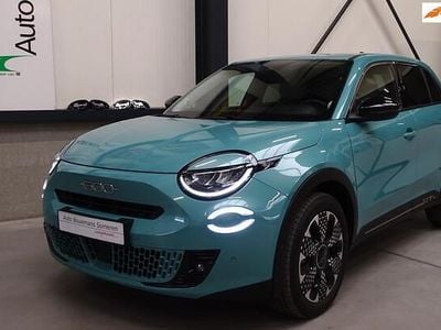 Occasion Fiat 600 La Prima 136 PK (100 kW) 2024 Blauw (metallic) SUV