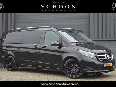 Zwart (metallic) Gebruikt 2018 Mercedes V220 MPV | € 32.950 (Super prijs)