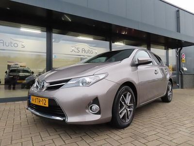 Bruin Gebruikt 2014 Toyota Auris Trend Hatchback | € 8.900 (Eerlijke prijs)