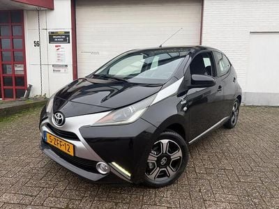 Zwart Gebruikt 2014 Toyota Aygo X-clusiv Hatchback | € 5.950 (Eerlijke prijs)