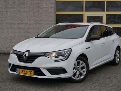 tweedehands Renault Mégane IV Estate 1.3 TCe Limited BJ2019 Lmv 16" | Led | Pdc | Navi | Keyless entry | Trekhaak | Climate control | Cruise control | Extra getint glas