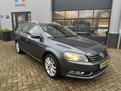 Grijs (metallic) Occasion 2011 VW Passat Highline Stationwagen | € 7.950 (Duur)