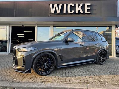 Grijs Occasion 2023 BMW X5 SUV | € 92.400 (Eerlijke prijs)
