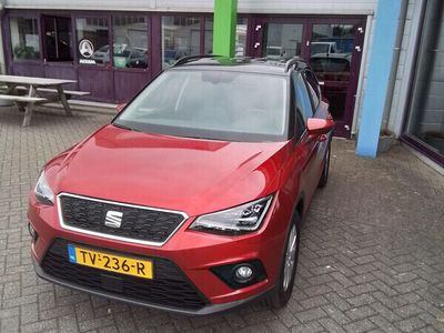 Rood Occasion 2018 Seat Arona Business SUV | € 16.449 (Iets duurder)