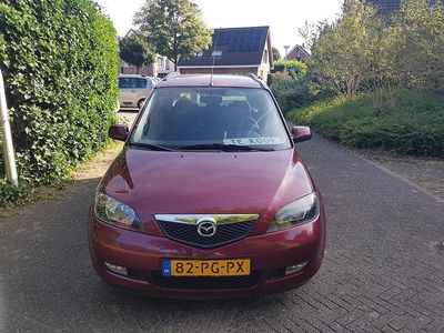 Rood Gebruikt 2004 Mazda 2 Exclusive MPV | € 2.150