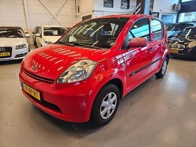 Rood Gebruikt 2007 Daihatsu Sirion Hatchback | € 2.395 (Eerlijke prijs)
