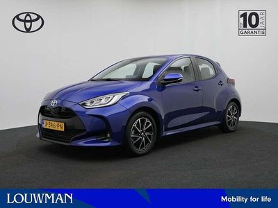 Blauw Occasion 2024 Toyota Yaris Hybrid Hatchback | € 24.980 (Eerlijke prijs)
