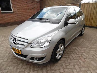 Grijs (metallic) Occasion 2010 Mercedes B160 Business MPV | € 5.350