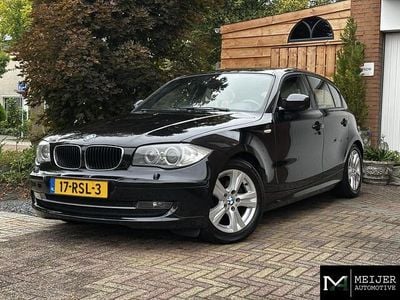 Zwart Gebruikt 2011 BMW 118 Efficient Dynamics Hatchback | € 4.950 (Goede deal)