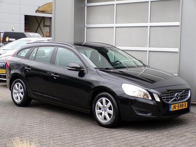 Zwart Gebruikt 2013 Volvo V60 R-Design Stationwagen | € 5.999 (Eerlijke prijs)