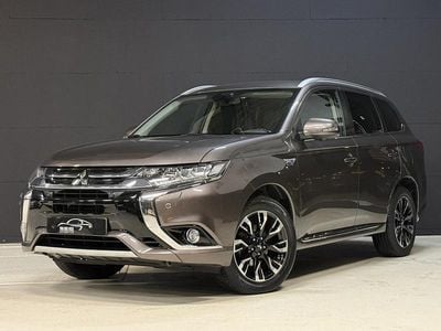 Bruin Gebruikt 2015 Mitsubishi Outlander P-HEV Instyle SUV | € 12.400 (Eerlijke prijs)