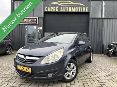 Grijs Gebruikt 2008 Opel Corsa Cosmo Hatchback | € 3.950 (Eerlijke prijs)