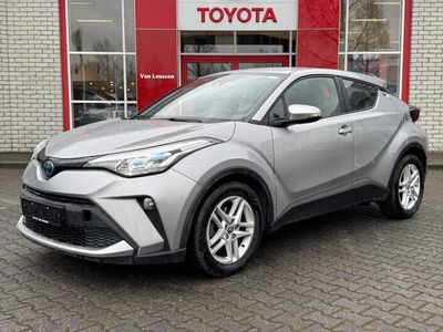 Grijs Occasion 2022 Toyota C-HR SUV | € 22.039 (Eerlijke prijs)