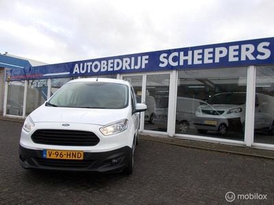 Wit Occasion 2015 Ford Transit Sedan | € 7.250 (Eerlijke prijs)