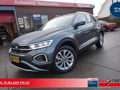 Grijs Gebruikt 2024 VW T-Roc Style SUV | € 32.950 (Eerlijke prijs)