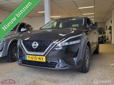 Zwart (metallic) Gebruikt 2022 Nissan Qashqai Acenta SUV | € 23.450 (Goede deal)