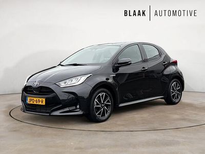 Zwart Gebruikt 2021 Toyota Yaris Comfort Hatchback | € 20.995 (Eerlijke prijs)