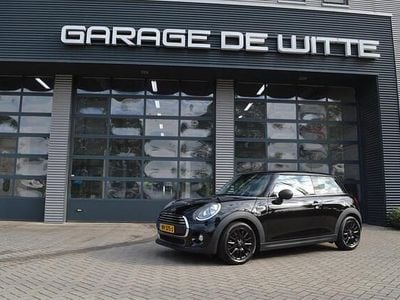 Zwart Gebruikt 2017 Mini ONE Business Hatchback | € 12.750 (Eerlijke prijs)