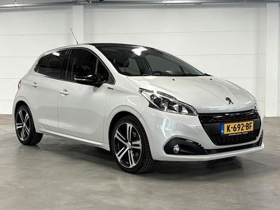 Wit Gebruikt 2017 Peugeot 208 GT-line Hatchback | € 11.950 (Iets duurder)