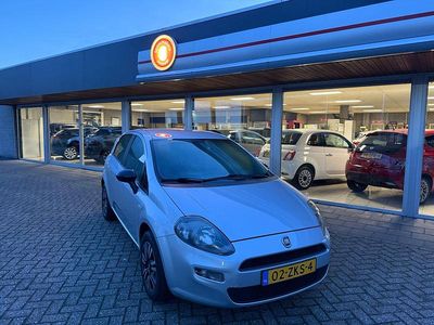 Grijs Occasion 2012 Fiat Punto Hatchback | € 5.750 (Duur)