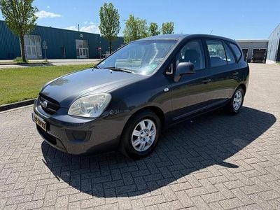 Grijs Gebruikt 2008 Kia Carens MPV | € 2.745 (Eerlijke prijs)