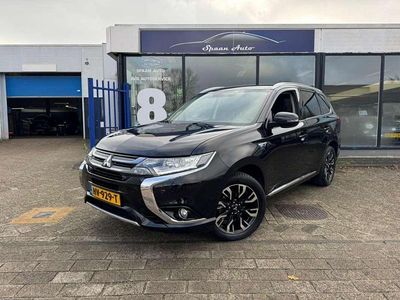 Zwart Occasion 2015 Mitsubishi Outlander P-HEV SUV | € 12.450 (Eerlijke prijs)