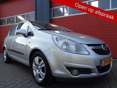 tweedehands Opel Corsa 1.2-16V Enjoy 81PK Automaat Airco Cruise 5DRS LMV NL-Auto