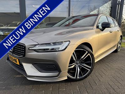 Grijs Occasion 2021 Volvo V60 Momentum Stationwagen | € 27.950 (Super prijs)