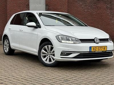 Wit Gebruikt 2019 VW Golf VII Hatchback | € 12.995 (Eerlijke prijs)
