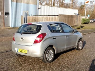 Grijs (metallic) Occasion 2010 Hyundai i20 Hatchback | € 2.999 (Goede deal)