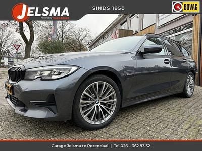 Grijs Gebruikt 2022 BMW 330 Sport Line Stationwagen | € 27.900 (Goede deal)