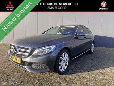 Grijs (metallic) Gebruikt 2015 Mercedes C350 Edition Stationwagen | € 10.950 (Super prijs)