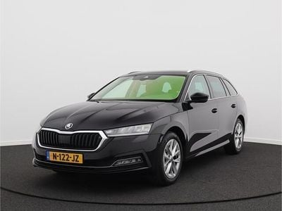Zwart Gebruikt 2021 Skoda Octavia Business Line Stationwagen | € 19.450 (Goede deal)