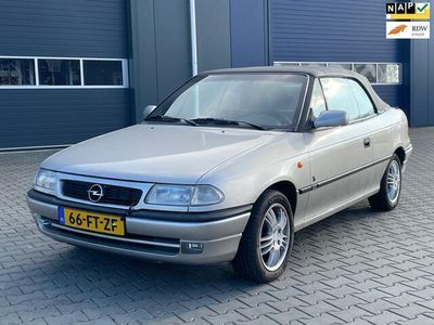 tweedehands Opel Astra Cabriolet 1.6i Comfort 109.xxx Km