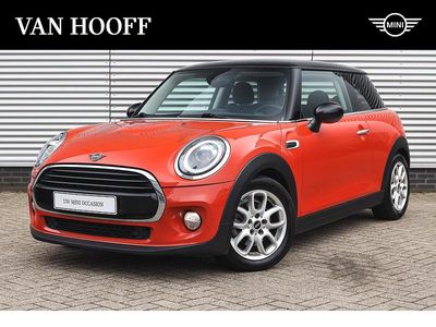 Oranje Occasion 2018 Mini Cooper Hatchback | € 16.950 (Eerlijke prijs)