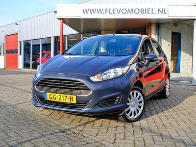Grijs (metallic) Occasion 2015 Ford Fiesta Style Hatchback | € 6.250 (Eerlijke prijs)