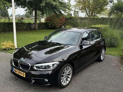 Bruin Gebruikt 2015 BMW 118 Sport Line Hatchback | € 11.999 (Iets duurder)