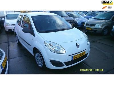 Wit Occasion 2009 Renault Twingo Authentique Hatchback | € 1.450 (Goede deal)